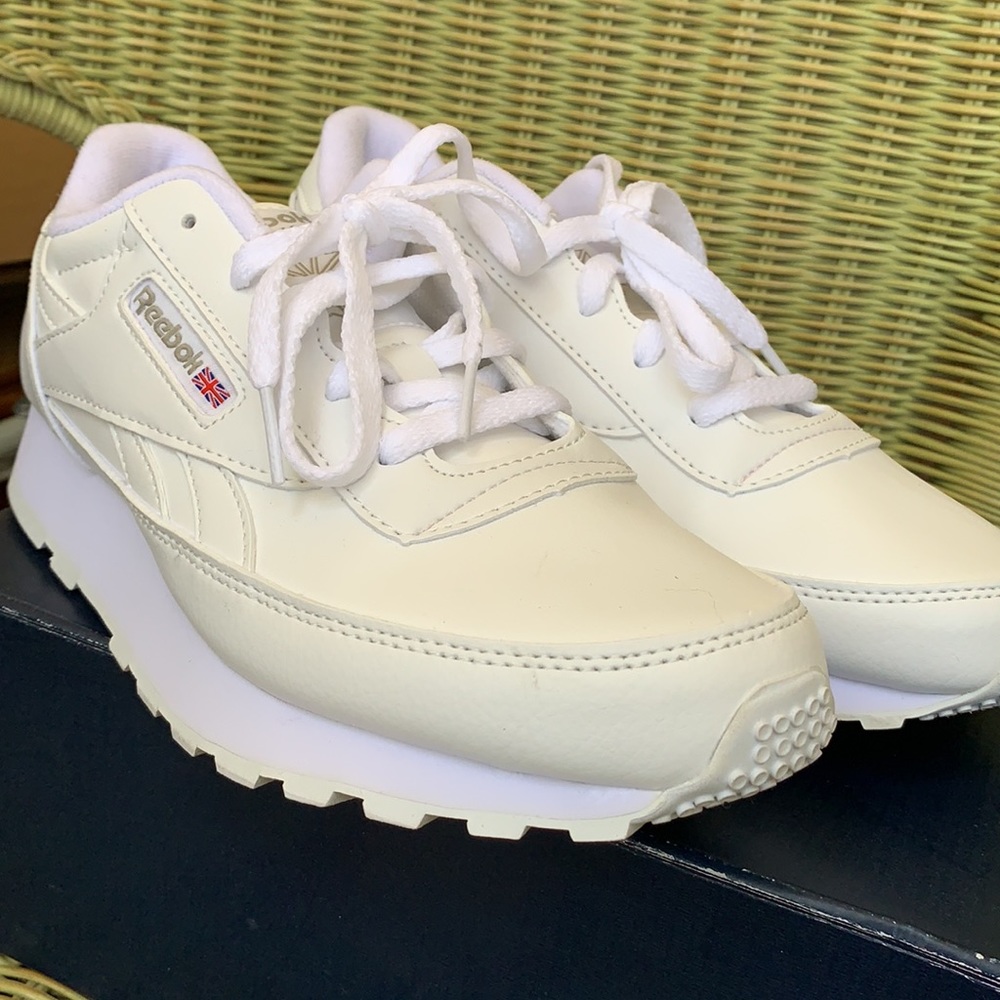 Women’s Reebok Shoes - Picture 4 of 4